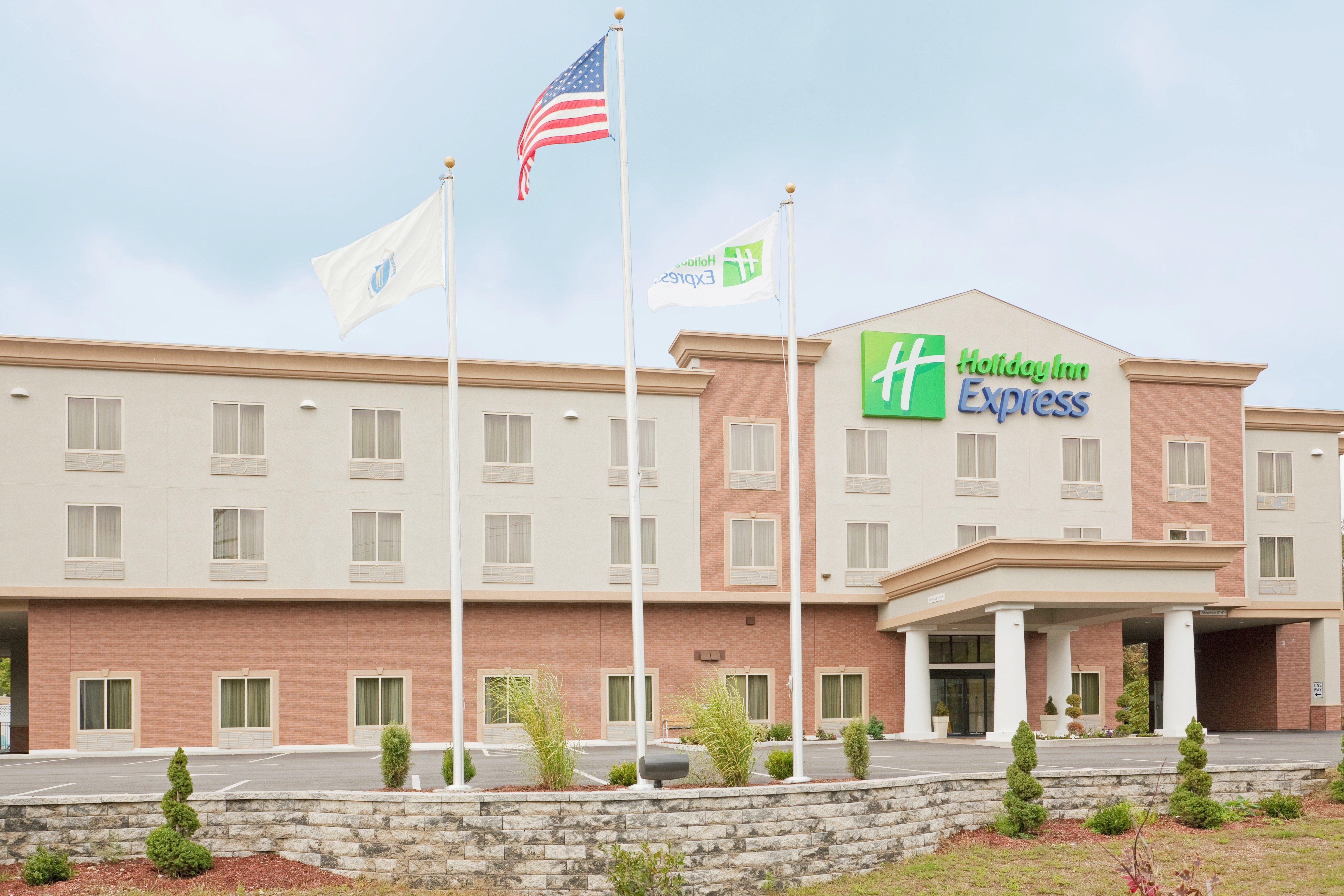 Comfort Inn & Suites Plainville-Foxboro Екстериор снимка