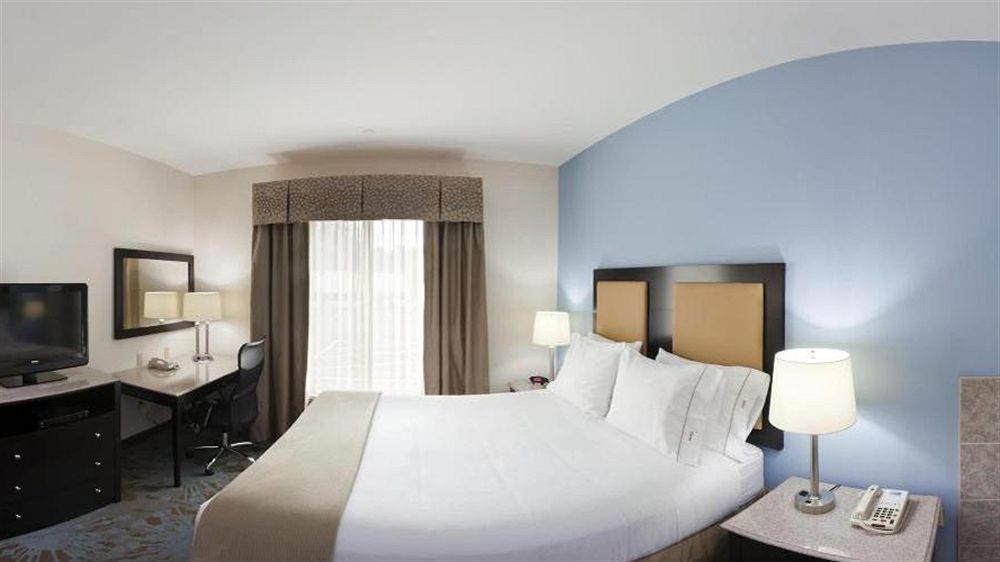 Comfort Inn & Suites Plainville-Foxboro Екстериор снимка
